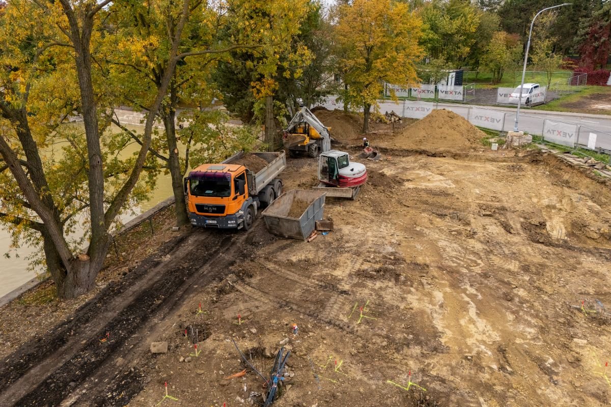 Komunitní centrum Zeleneč - výkopové práce Komunitní centrum Zeleneč - výkopové práce
